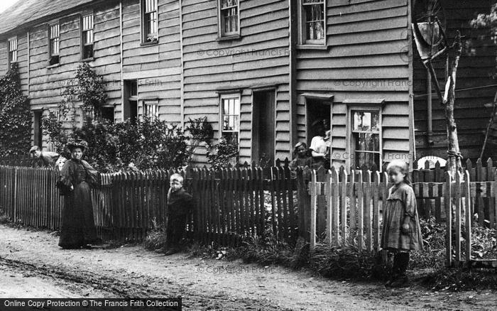Photo of East Horndon, Family, Blacksmith Row 1908