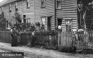 Family, Blacksmith Row 1908, East Horndon