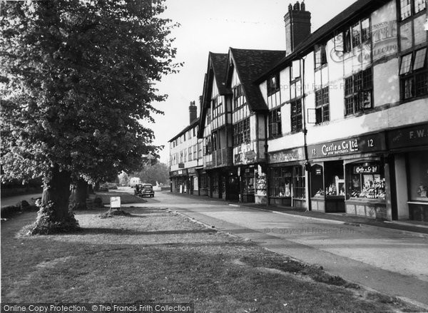 Photo of East Horsley, Bishopsmead Parade c.1960