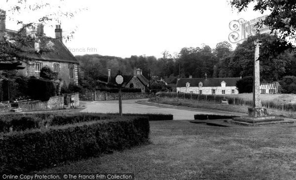 Photo of East Knoyle, Memorial Corner c.1955