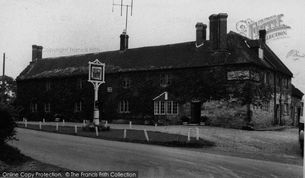 Photo of East Knoyle, The Seymour Arms c.1955