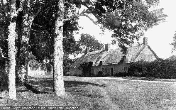 Photo of East Lulworth, Old Cottage 1904