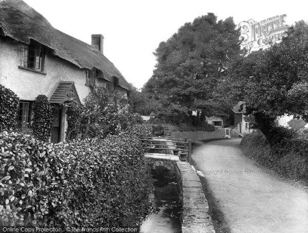 Photo of East Quantoxhead, The Village 1929