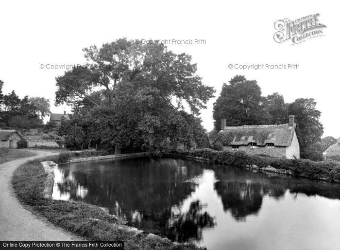 Photo of East Quantoxhead, The Village Pond 1929