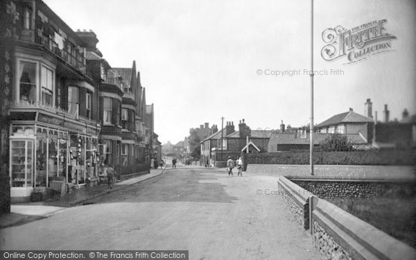 Photo of East Runton, High Street 1921