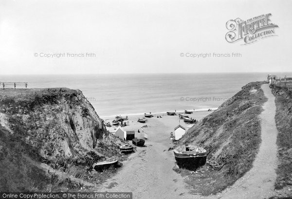 Photo of East Runton, The Beach Entrance 1921