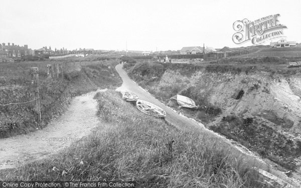 Photo of East Runton, The Gap 1925