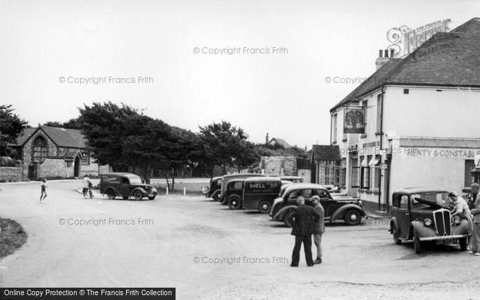 Photo of East Wittering, The Royal Oak Corner c.1950