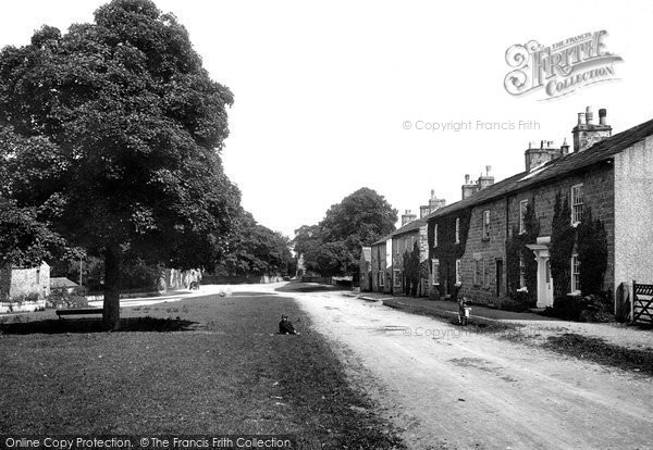 Photo of East Witton, Village 1918