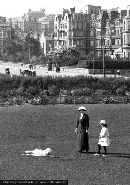 Photo of Eastbourne, A Family On The Western Lawns 1912