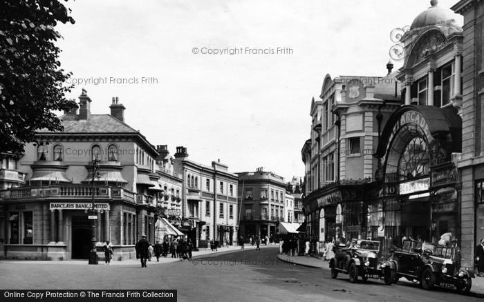 Photo of Eastbourne, Bobby's Arcade And Terminus Road 1925