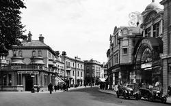 Bobby's Arcade And Terminus Road 1925, Eastbourne