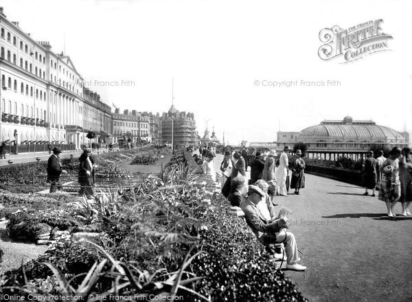 Photo of Eastbourne, Carpet Gardens 1925 - Francis Frith