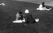 Couple 1925, Eastbourne
