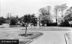 The Green And Memorial c.1960, Eaton Socon