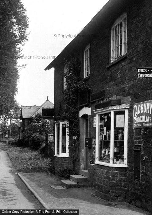 Photo of Edgehill, Village Shop 1922