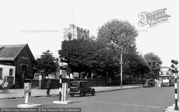 Photo of Edgware, Church Corner c.1955