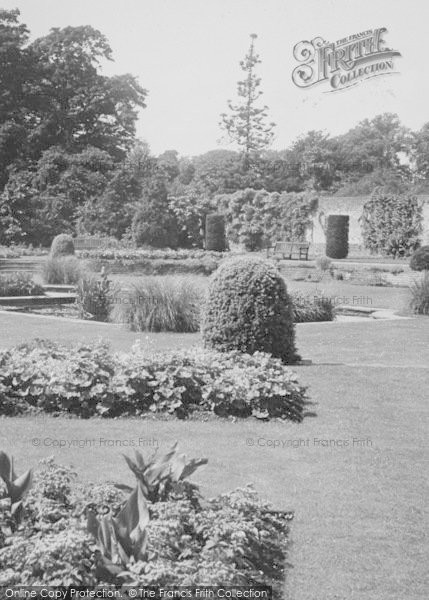 Photo of Edgware, Memorial Gardens, Canons Park c.1955