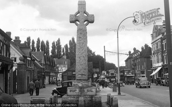 Photo of Edgware, The Memorial, High Street 1954