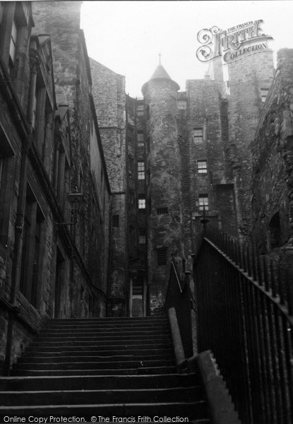 Photo of Edinburgh, Advocate's Close 1954