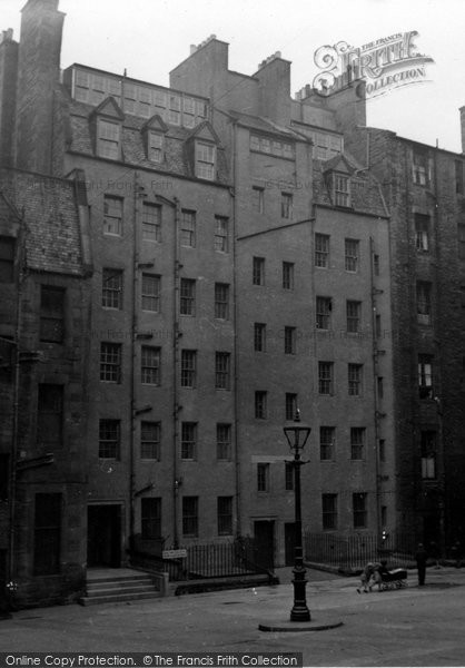Photo of Edinburgh, Blackie House 1953