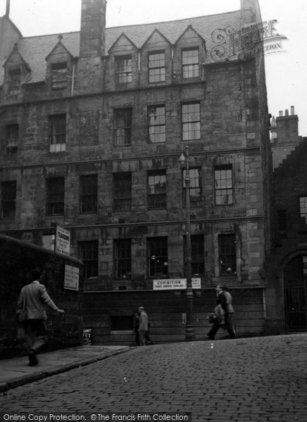 Photo of Edinburgh, Boswell's Court 1953