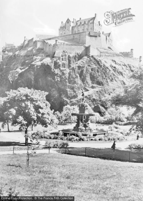 Photo of Edinburgh, Castle And Ross Fountain c.1939