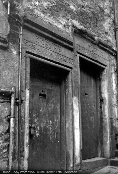 Photo of Edinburgh, Clement Cor's House, Advocate's Close 1954