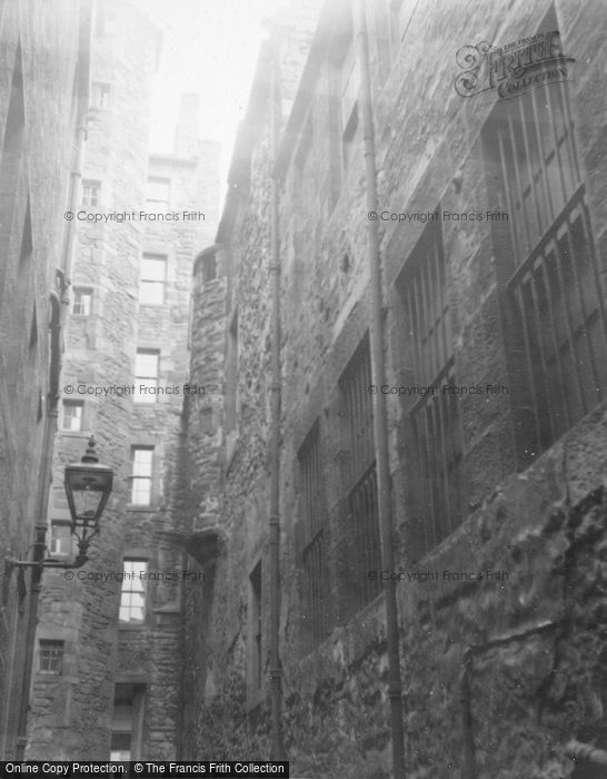 Photo of Edinburgh, Fisher's Close 1958