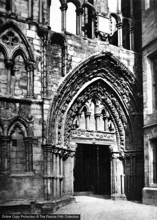 Photo of Edinburgh, Holyrood Chapel Doorway c.1930