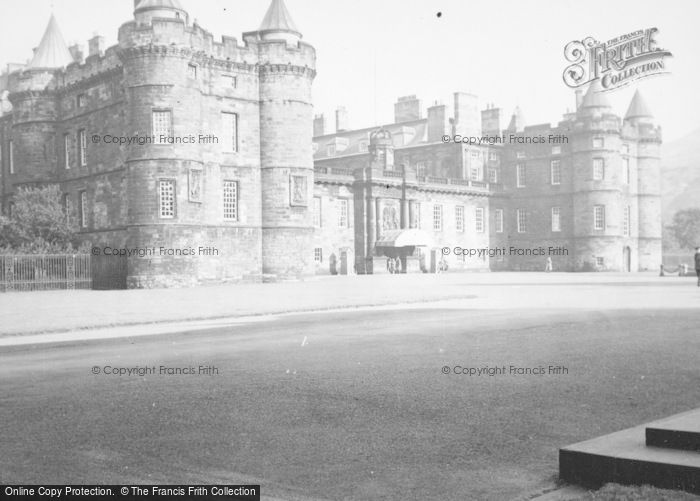 Photo of Edinburgh, Holyrood Palace 1949