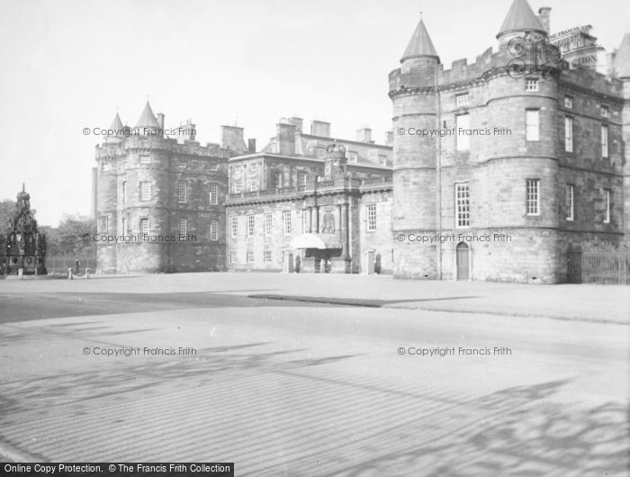 Photo of Edinburgh, Holyrood Palace 1949