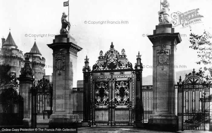Photo of Edinburgh, King Edward Vii Memorial Gates c.1930