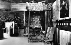 Palace Of Holyroodhouse, Mary Queen Of Scots' Bed Chamber c.1930, Edinburgh