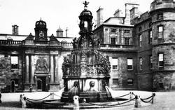 Palace Of Holyroodhouse, The Fountain c.1930, Edinburgh