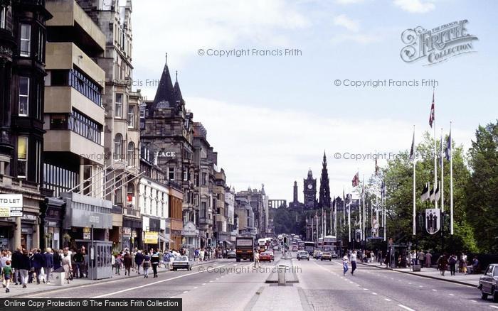 Photo of Edinburgh, Princes Street 1984