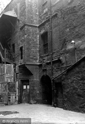 Riddle's Court 1953, Edinburgh