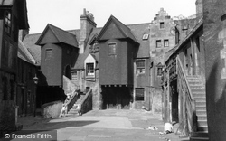 White Horse Close, Canongate 1954, Edinburgh