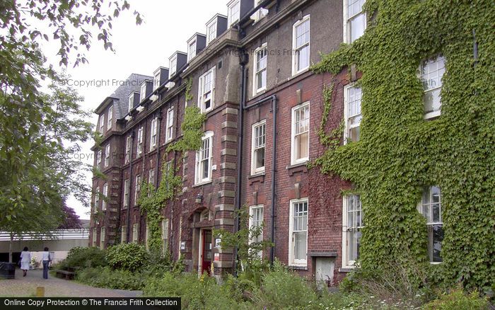 Photo of Edmonton, North Middlesex Hospital 2005