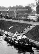 Boat In Bell Weir Lock 1907, Egham