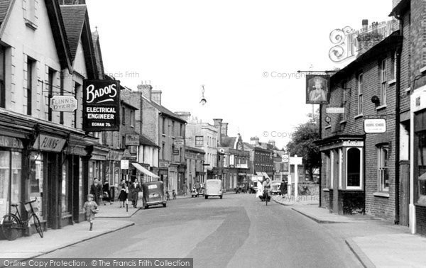 Photo of Egham, High Street And The King's Head c.1950