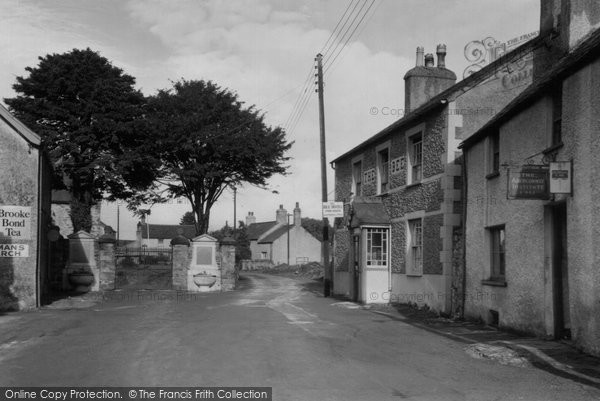 Photo of Eglwysbach, the Institute and the Bee Hotel c1955