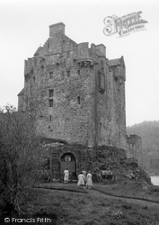 Castle 1960, Eilean Donan