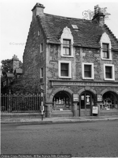 Photo of Elgin, Braco's Banking House, High Street 1961