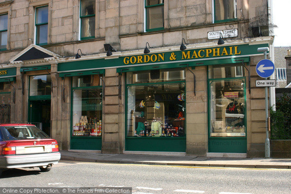 Photo of Elgin, Gordon & Mac Phail's Grocers, South Street 2005