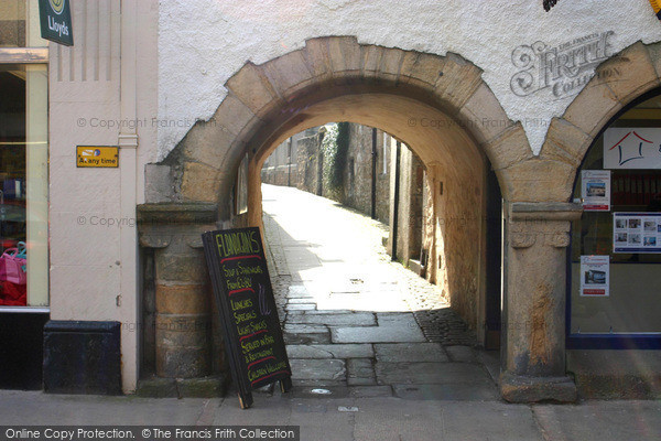 Photo of Elgin, The Pend Leading To Shepherd's Close 2005