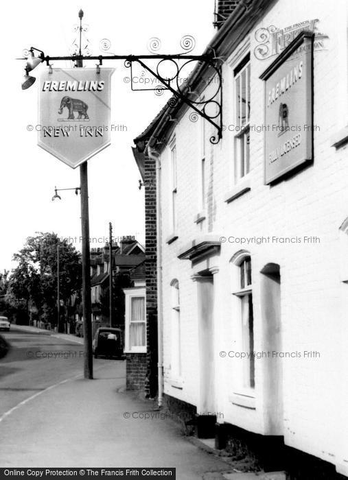 Photo of Elham, High Street, The New Inn c.1960