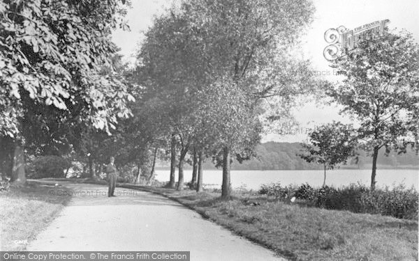 Photo of Ellesmere, Cremorne Gardens c.1939