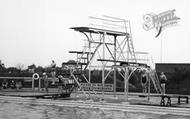 Divers At Rivacre Baths, Overpool c.1935, Ellesmere Port