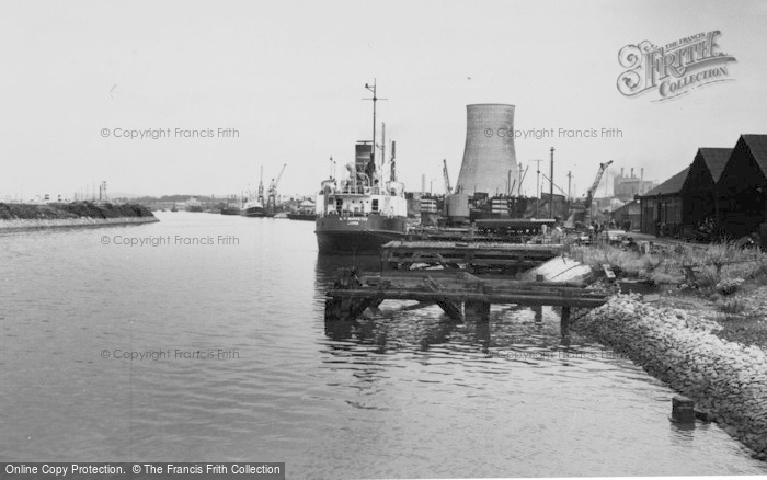 Photo of Ellesmere Port, Manchester Ship Canal c.1955